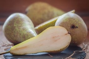 Pears slicec lose-up