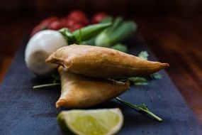 indisk samosa the middle east dish