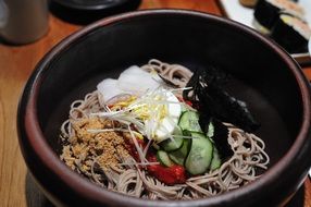buckwheat noodles with vegetables