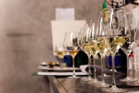 white Wine Glasses
