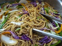 chicken chow mein