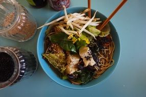 Asian noodles with tofu