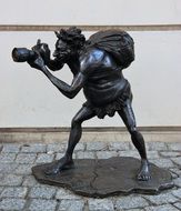 statue of a photographer in zielona gora