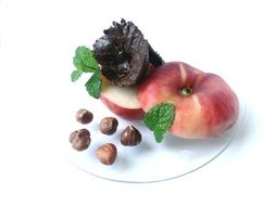 picture of the Peach, Nutella, Nuts and Mint
