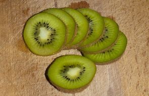 slice Kiwi