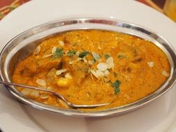 Yellow sauce made of lamb