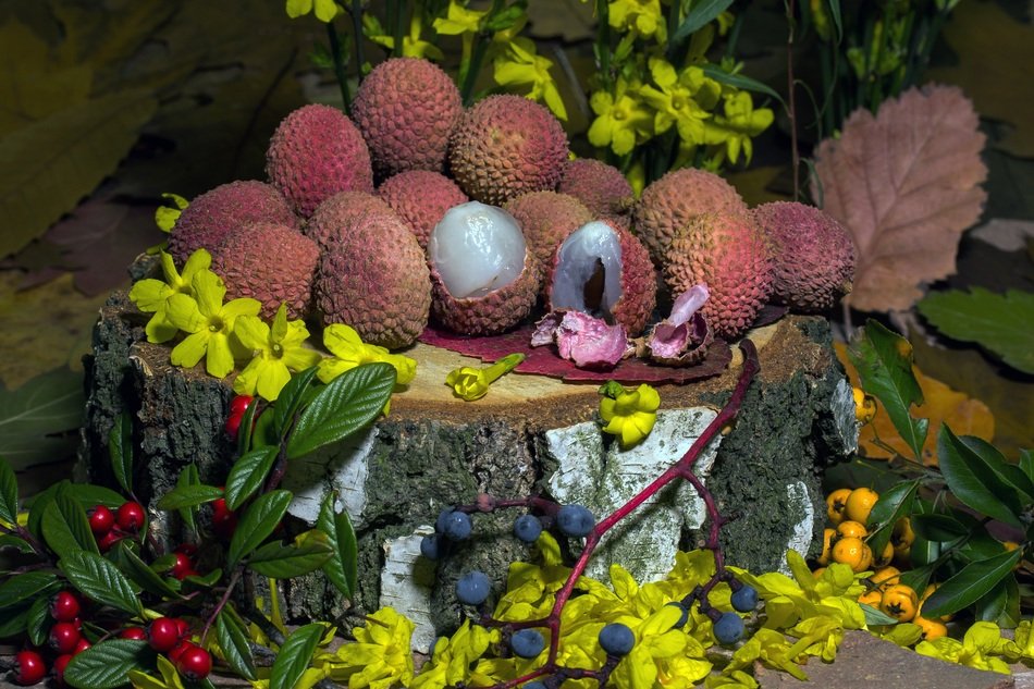decoration with lychee
