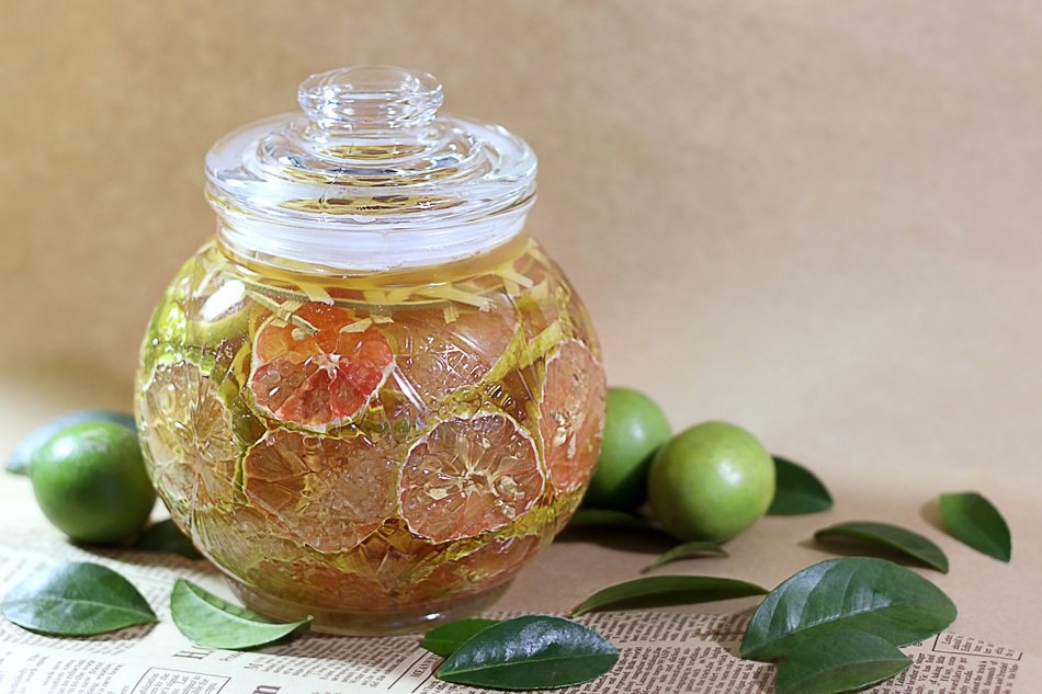 dry oranges in a jar