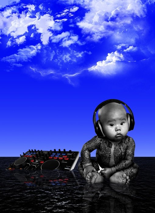 Baby is listening to music under the sky