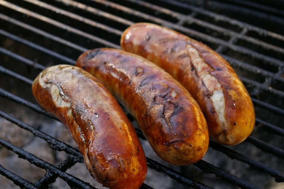 grilled frankfurter