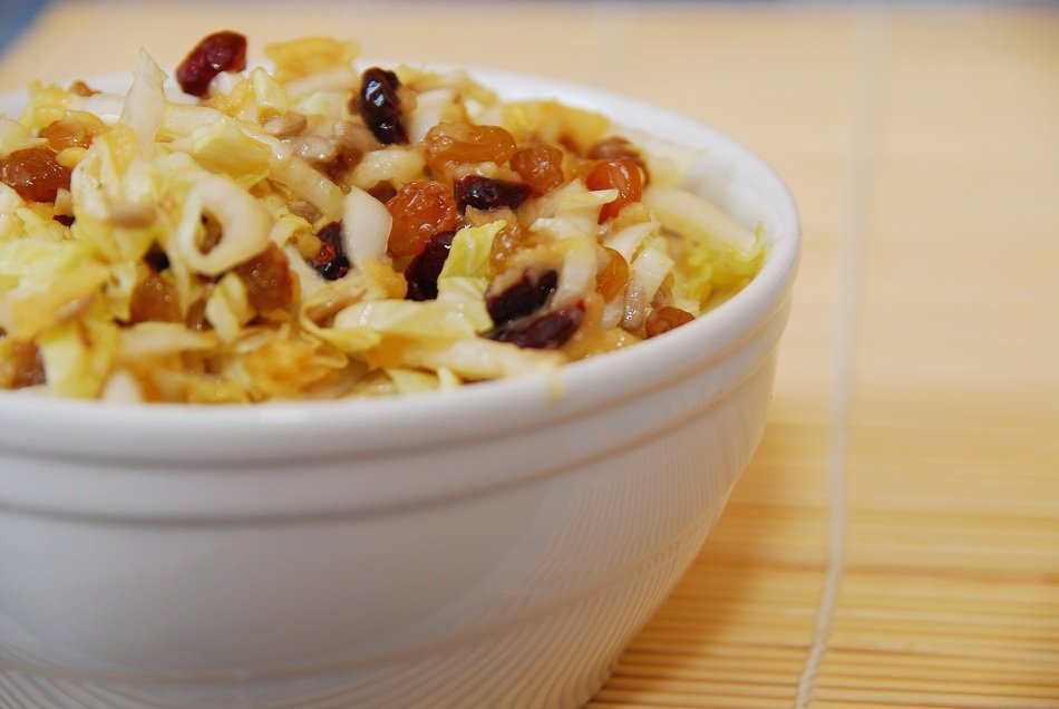 salad with cranberries and raisins