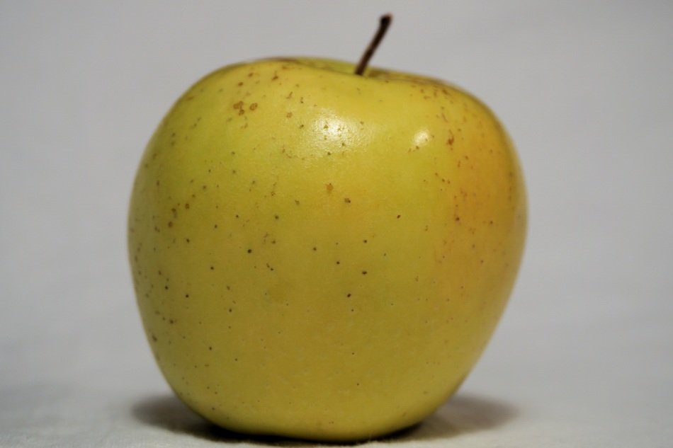 yellow green apple
