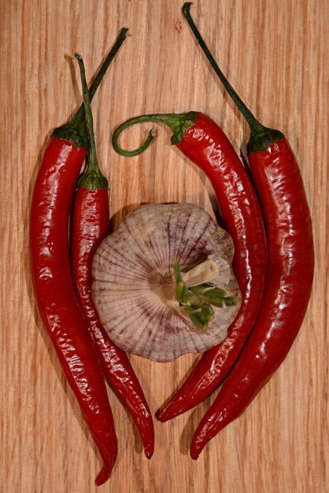 garlic and red chilli pepper