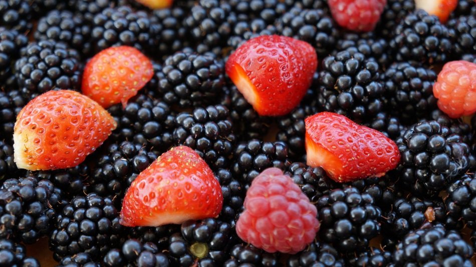 picture of the Strawberries and Blackberries