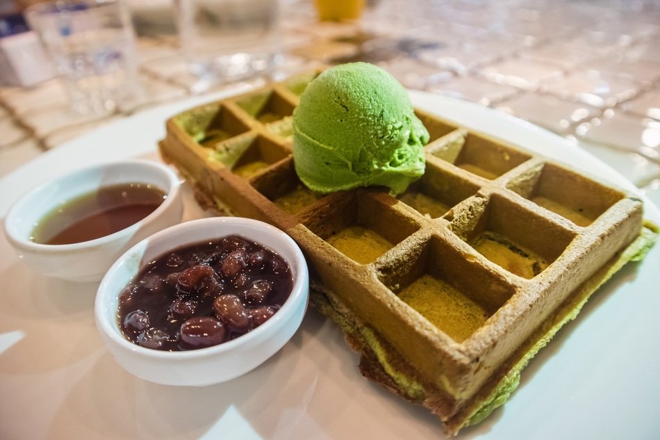 Dessert with Ice-Cream and jelly