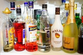 Different varities of the alcoholic drinks in the bottles