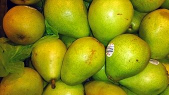 Fresh Pears Green Yellow