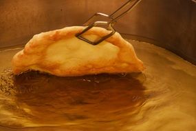 bun fried in oil