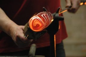 glass manufacturing handcraft