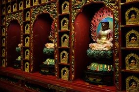 One Hundred Buddhas statue