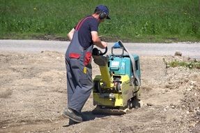 road construction using a vibrating plate