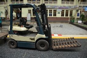 forklift on the street