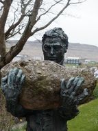 Statue Heavy