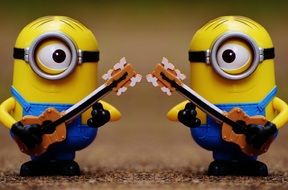 Figures of the minions with the guitars