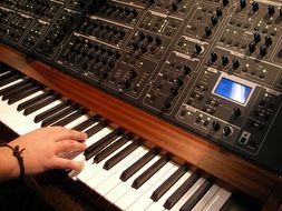 synthesizer with mixer