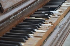 Piano Damaged Keys