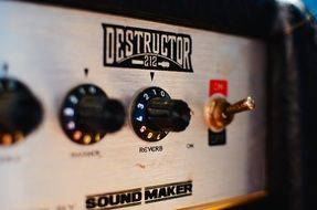 sound maker destructor