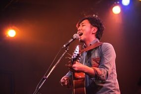 Tetsuya Takahashi Singer