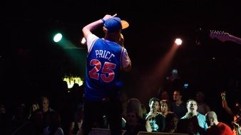 singer on the nightclub scene