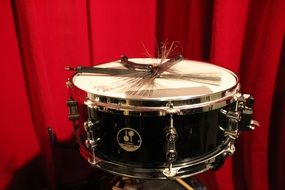 Black and white drum
