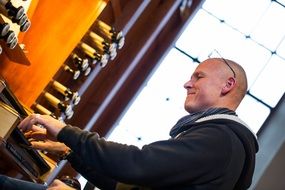 Music Organist
