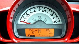dashboard speedometer in car