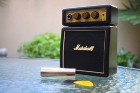 guitar marshall amp