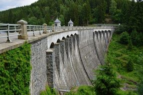 barrier wall near Neustadt