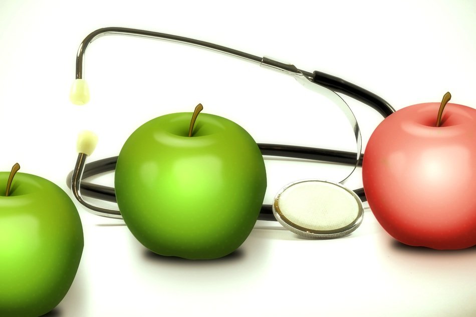 apples near the stethoscope