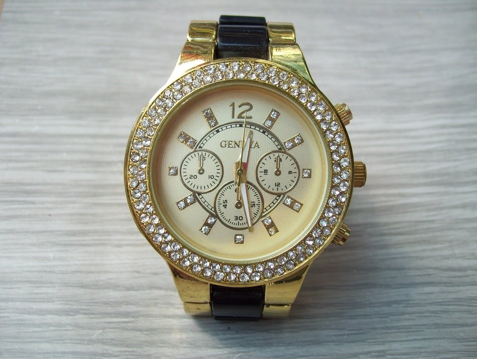 beautiful gold watch for women