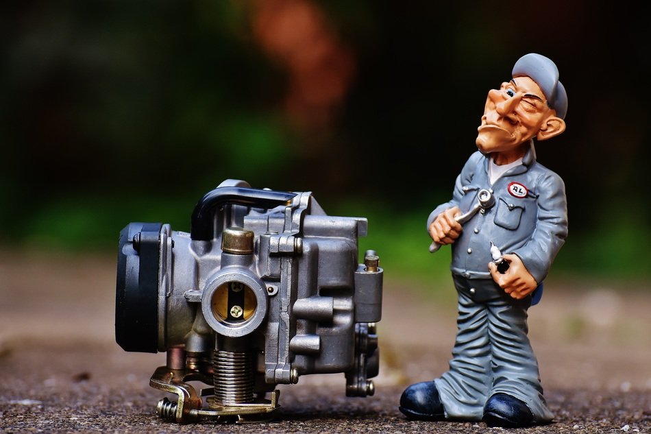 figure of the master near the carburetor