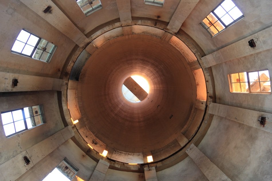 large dome inside view