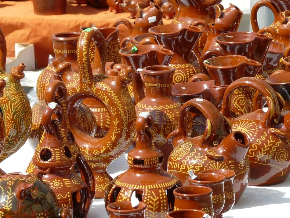 porous clay containers