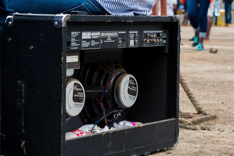Retro Music Speaker, back view