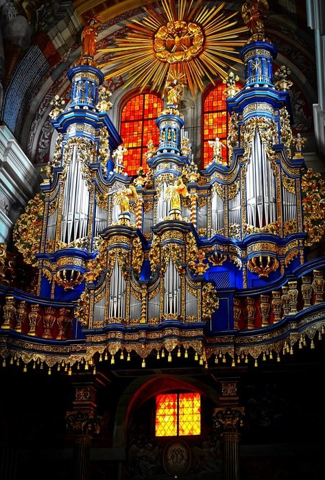 musical organ in the church