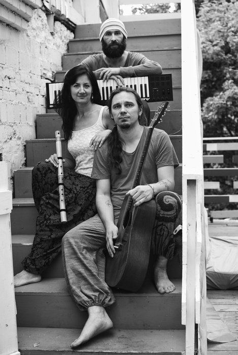 Trio of music artists