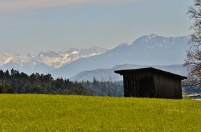 distant view of the mountains near Easter Lake