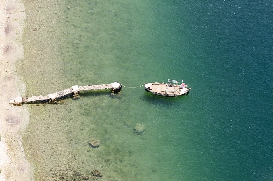 Boat in the jetty