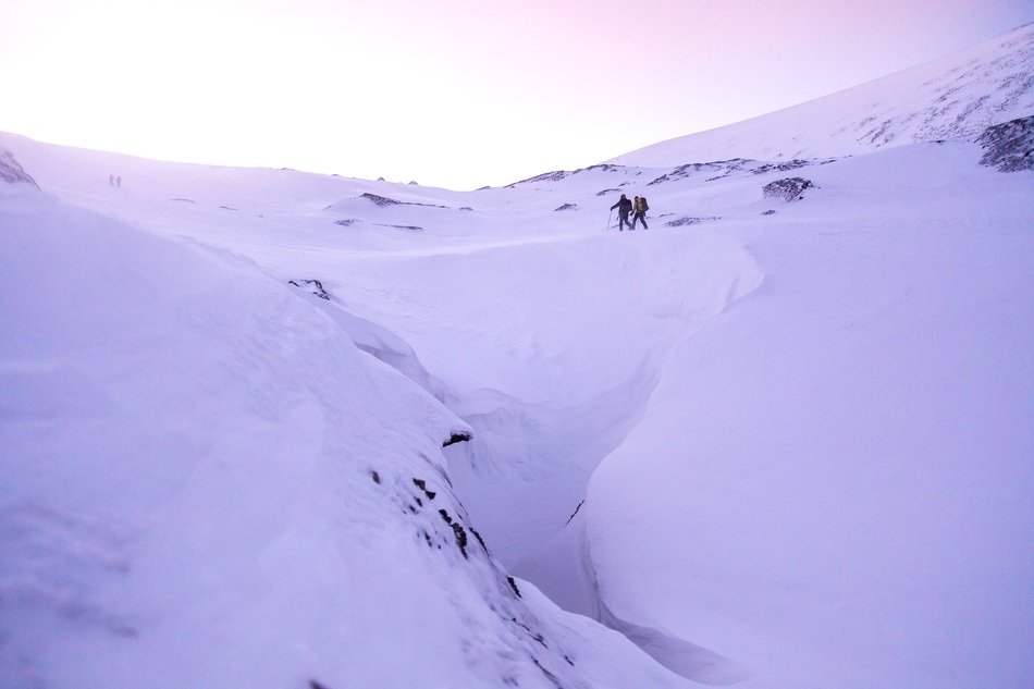 tourists in the snows of quebec