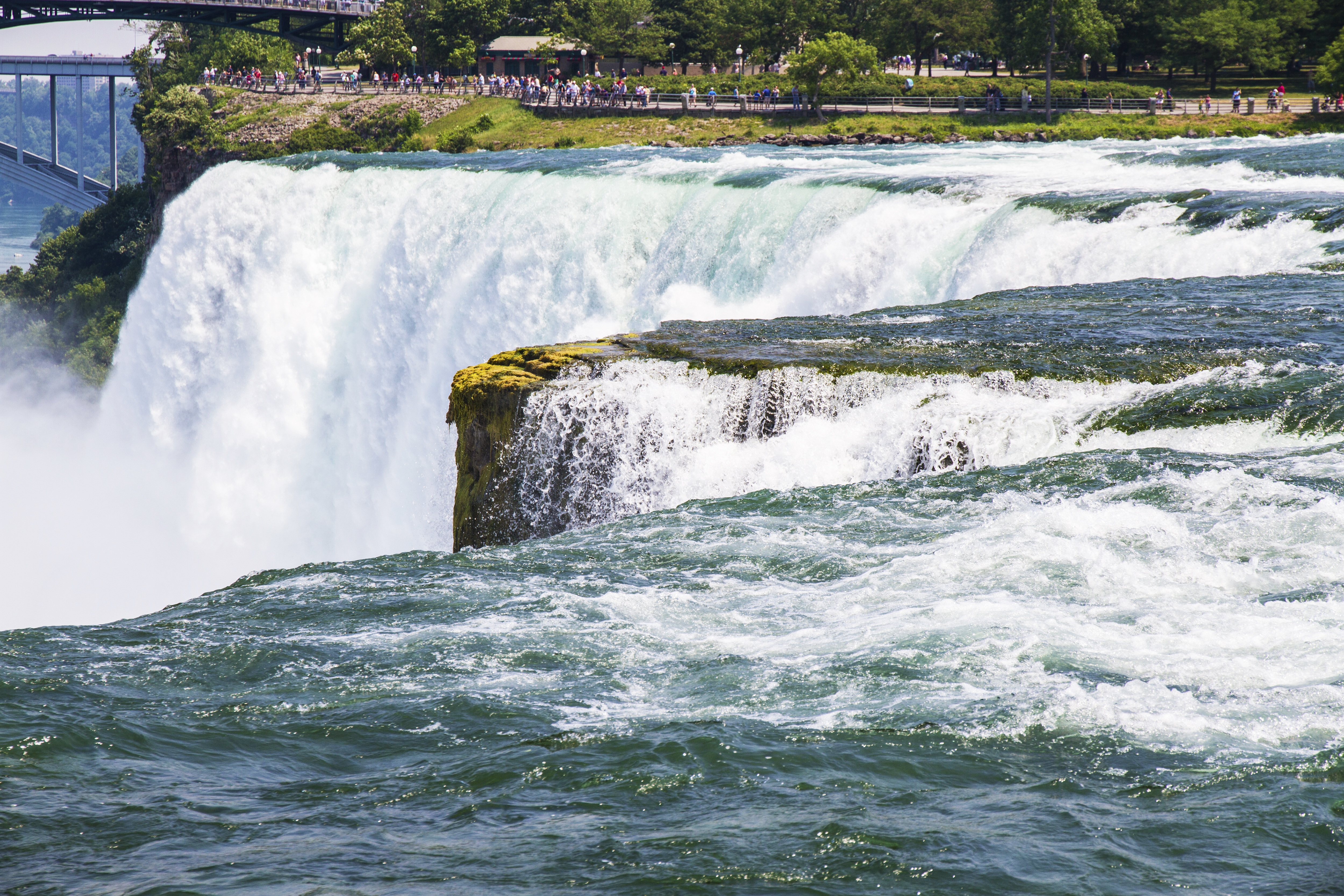 Водопад отзывы. Niagara River. Водопады на реке плис Ривер. Ниагарский водопад инфраструктуры. Водопад на реке сент Джонс Канада.